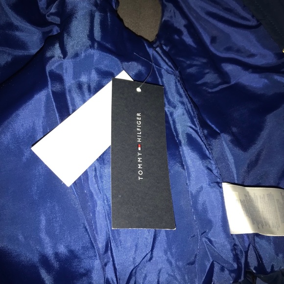 New Tommy Hilfiger Baby Vest 24M Faux Fur Collar - Picture 5 of 8